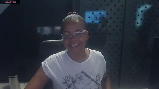 BayleyBanks live sex cam