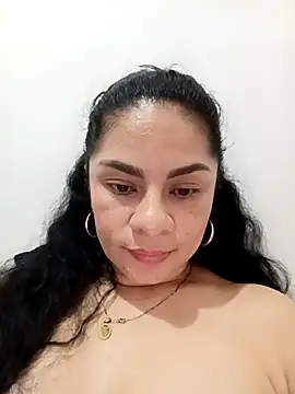 luna_pinky's cam snapshot