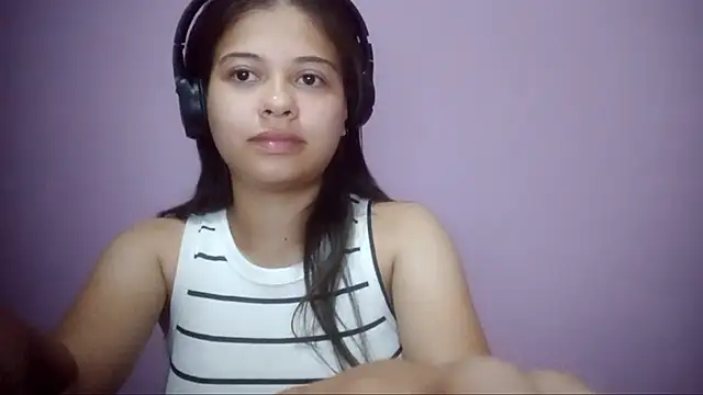 AuroraMacintosh live sex cam