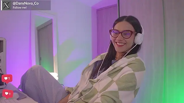 DanyNova_Co's cam snapshot