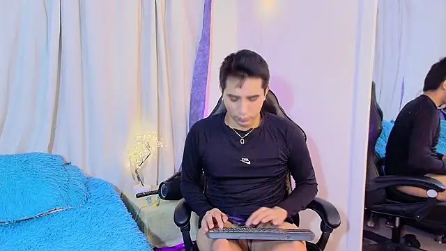 Chris_Maddox live sex cam