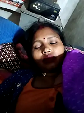 Cm_pooja's cam snapshot