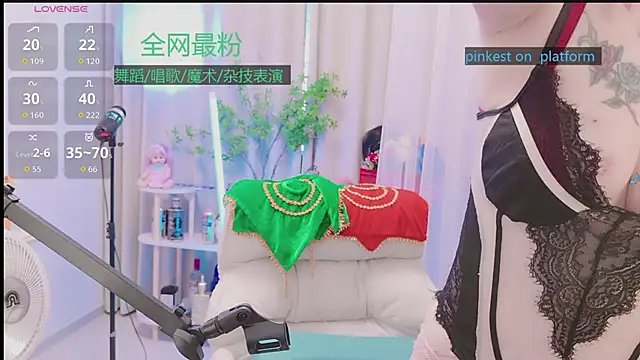 Luck_Lili_ live sex cam