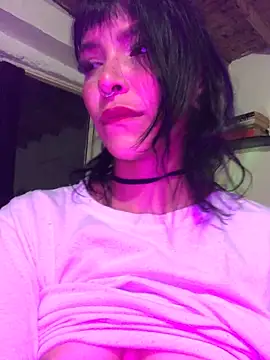 Luna-Chann's cam snapshot