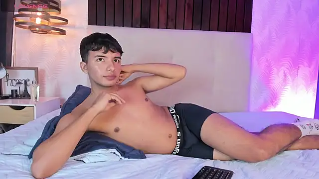 Ash_Russell live sex cam