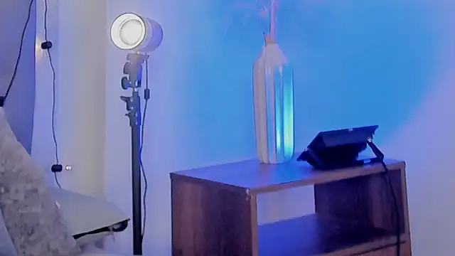 lea_walkerr's cam snapshot