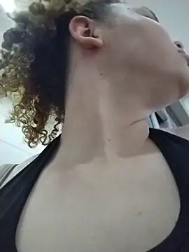 SirenRouge_69's cam snapshot