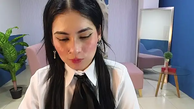 amy_lovelydoll's cam snapshot