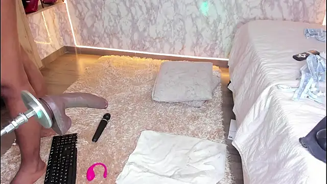 whiitneyfox's cam snapshot