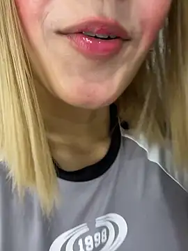 SweetBunnyGF live sex cam