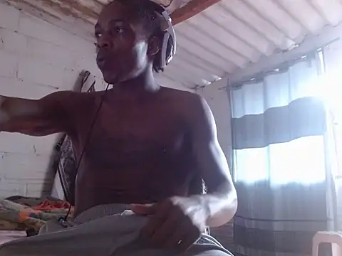 Larry-n-clouds live sex cam