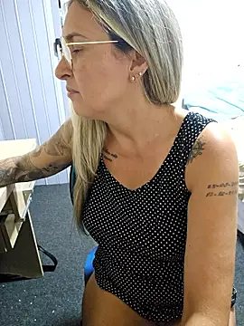 bellafortune51's cam snapshot