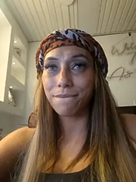 salome_drasin's cam snapshot