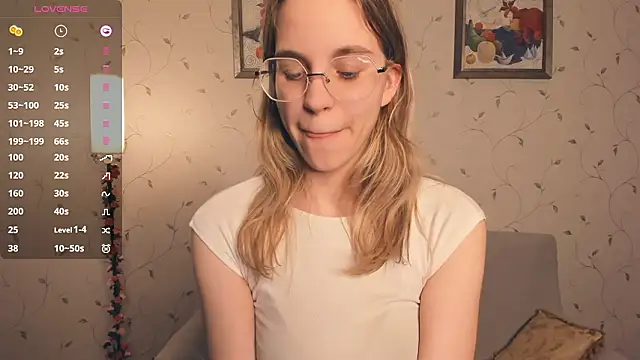 JoanBaggott's cam snapshot