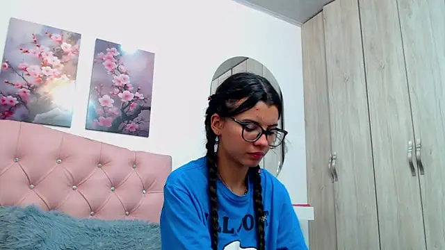 pinky_f00x's cam snapshot