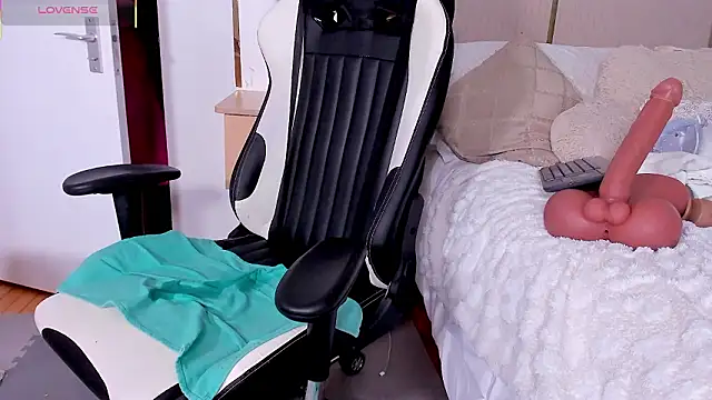 Jadeh_Williams02's cam snapshot