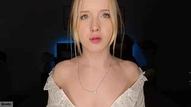 adele_armass's cam snapshot