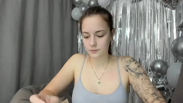 why_again_me's cam snapshot