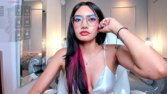 AzuraKindong's cam snapshot