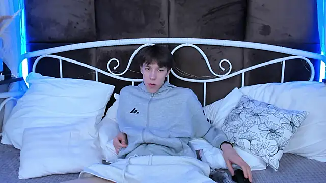 MarkBranston live sex cam