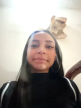 emma_ambar's cam snapshot