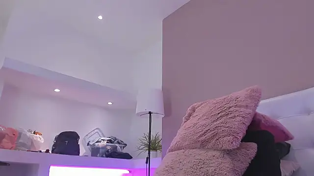 AlayshaJohnson live sex cam