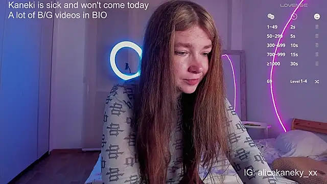 alicekaneky live sex cam