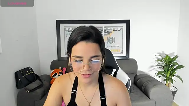 LucianaMoreau live sex cam