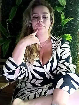 CristalRays live sex cam