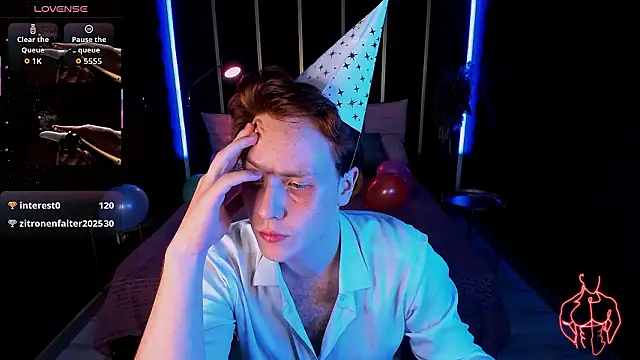 LeoMooree's cam snapshot