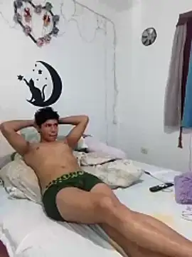 LolaAndBugs_ live sex cam