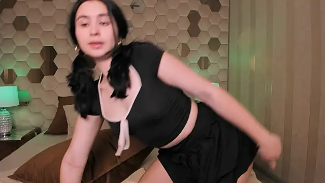 GiovannaAntonelli's cam snapshot