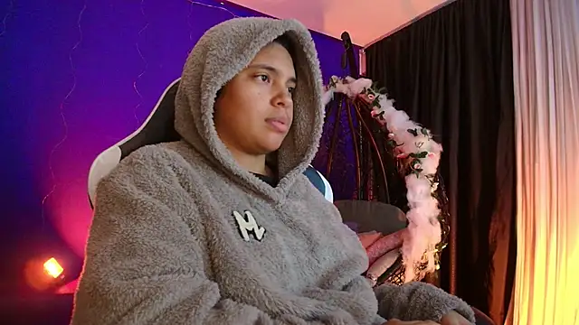 Emmapark_'s cam snapshot