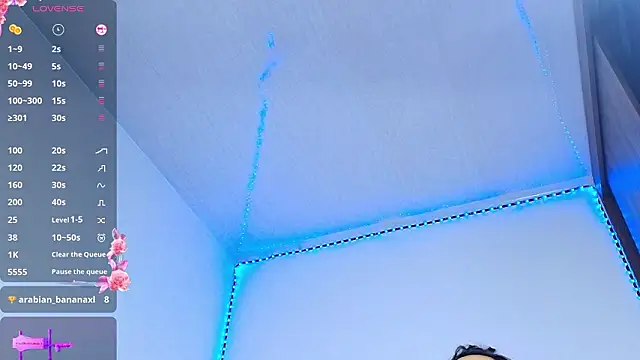 AllyLouis's cam snapshot