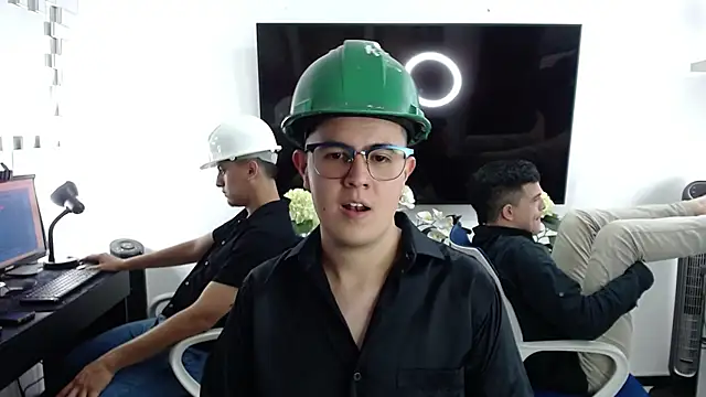 dylan_santiago_'s cam snapshot