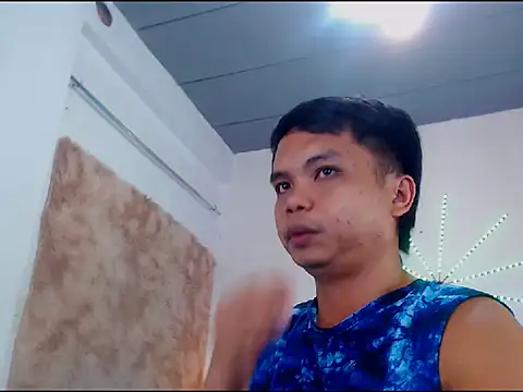 XExtraServiceManX's cam snapshot