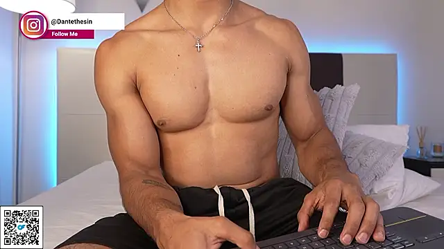 DanteeStone's cam snapshot