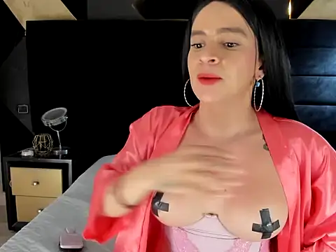 charlotte_Harrington's cam snapshot