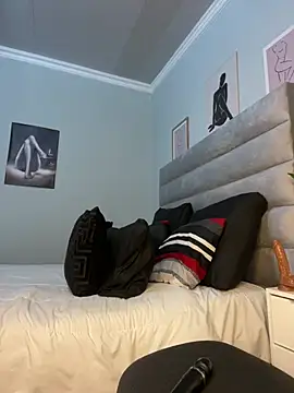 Prettybooty02's cam snapshot