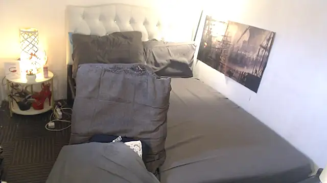 NinaDOM4CUM live sex cam