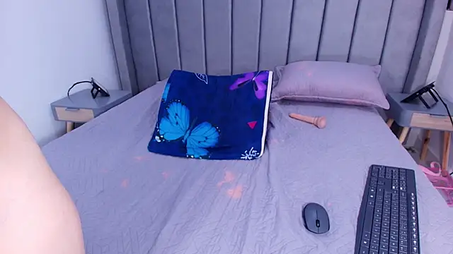 carol_juicyy's cam snapshot