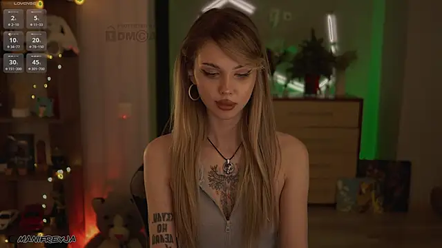 ManiFreyja's cam snapshot