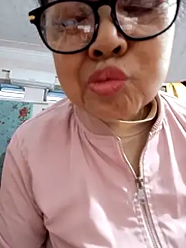 Hotestlove live sex cam