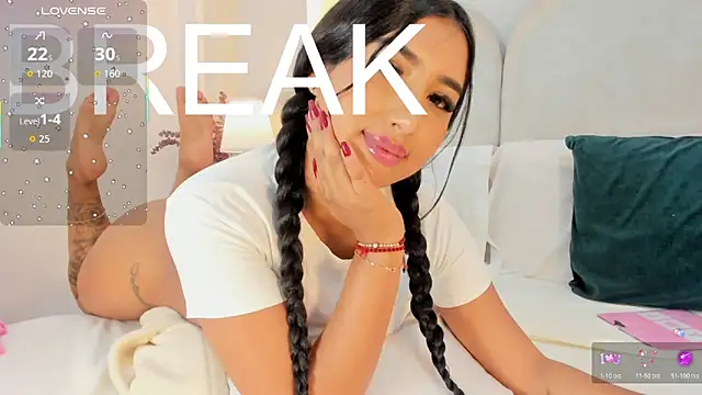 SalomeeBell live sex cam