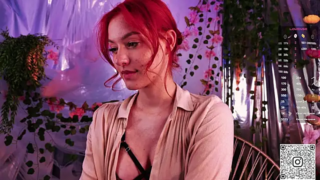 GildedKitten's cam snapshot