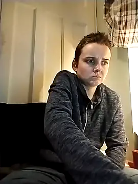 Amy01112 live sex cam