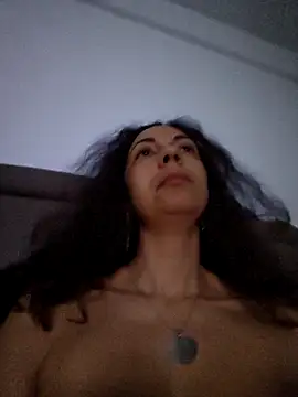 naughty69curls's cam snapshot