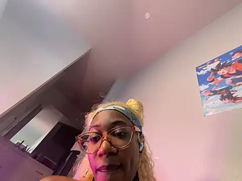 VixenCapri's cam snapshot