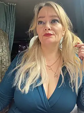 Sweet-blonde's cam snapshot