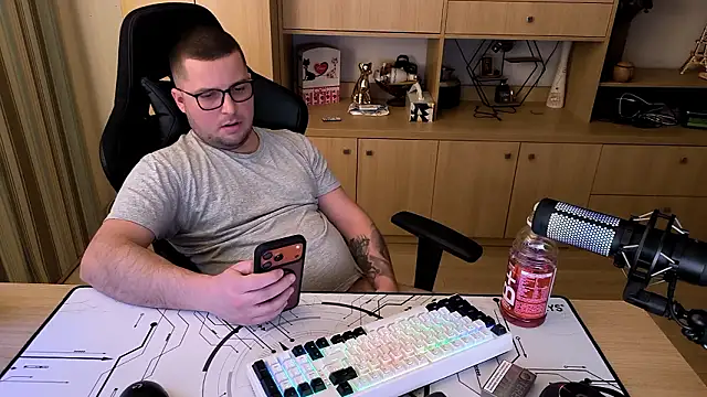 kevinnlovelly's cam snapshot